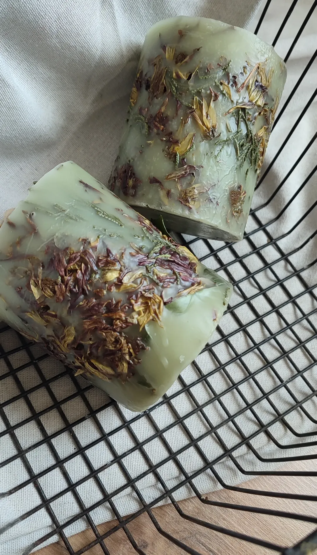 شمع برجسته آیشا ارتفاع ۱۳ قطر ۹